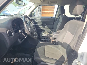 2016 Jeep Patriot Latitude – miniatura 7