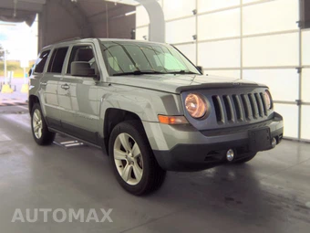 2016 Jeep Patriot Latitude - miniatura 3