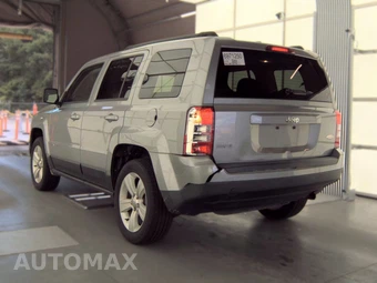 2016 Jeep Patriot Latitude - miniatura 6