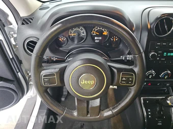 2016 Jeep Patriot Latitude – miniatura 10