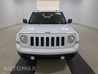 2016 Jeep Patriot Latitude – miniatura 2