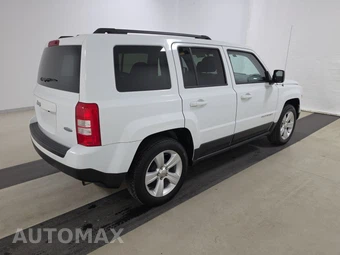 2016 Jeep Patriot Latitude – miniatura 4