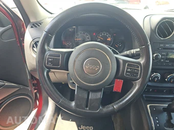 2016 Jeep Patriot Latitude – miniatura 10