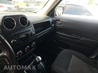 2016 Jeep Patriot Latitude – miniatura 11