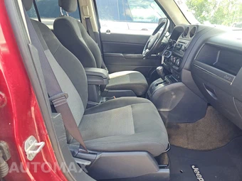 2016 Jeep Patriot Latitude – miniatura 8