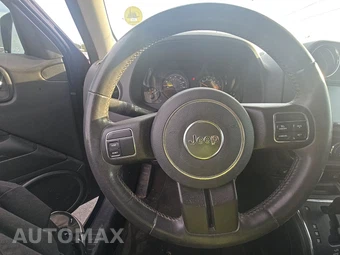 2016 Jeep Patriot Latitude – miniatura 10