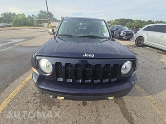 2016 Jeep Patriot Latitude – miniatura 2