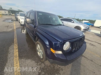 2016 Jeep Patriot Latitude – miniatura 3