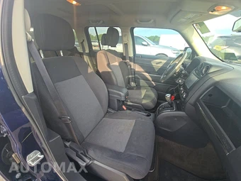 2016 Jeep Patriot Latitude – miniatura 8