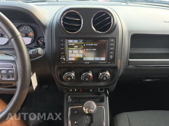 2016 Jeep Patriot Latitude - miniatura 11