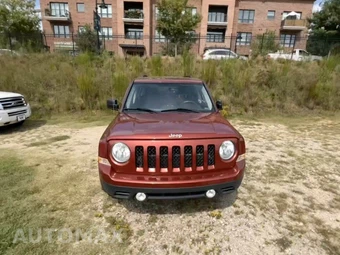 2016 Jeep Patriot Sport - miniatura 2