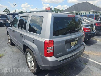 2016 Jeep Patriot Sport - miniatura 2