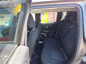 2016 Jeep Renegade Latitude – miniatura 10