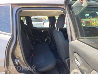 2016 Jeep Renegade Latitude – miniatura 13
