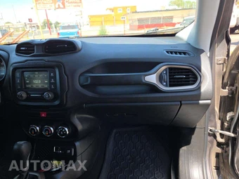 2016 Jeep Renegade Latitude – miniatura 16