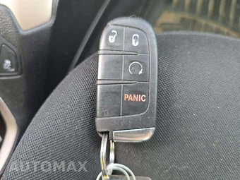 2016 Jeep Renegade Latitude – miniatura 5