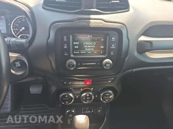 2016 Jeep Renegade Latitude – miniatura 10