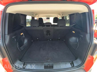 2016 Jeep Renegade Latitude – miniatura 14