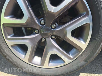 2016 Jeep Renegade Latitude – miniatura 25