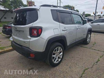 2016 Jeep Renegade Latitude – miniatura 3
