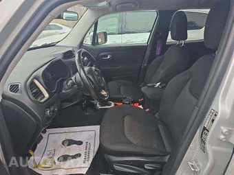 2016 Jeep Renegade Latitude – miniatura 6