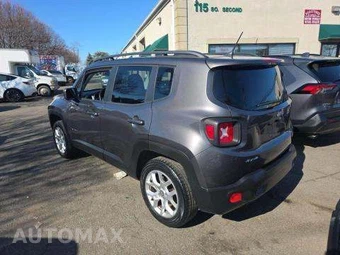 2016 Jeep Renegade Latitude – miniatura 3