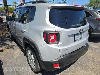 2016 Jeep Renegade Latitude - miniatura 2