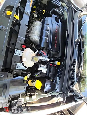 2016 Jeep Renegade Latitude - miniatura 27