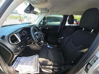 2016 Jeep Renegade Latitude - miniatura 6