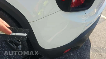 2016 Jeep Renegade Latitude – miniatura 21