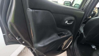 2016 Jeep Renegade Limited – miniatura 26