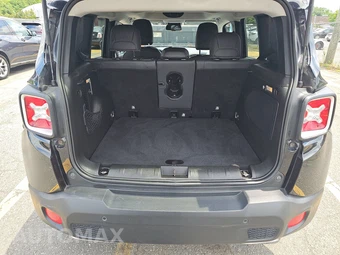 2016 Jeep Renegade Limited – miniatura 16