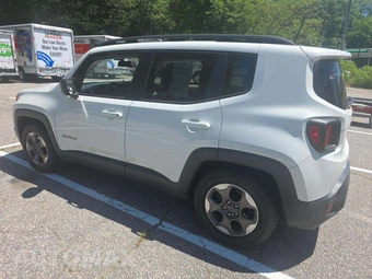 2016 Jeep Renegade Sport - miniatura 2