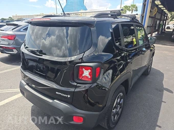 2016 Jeep Renegade Sport – miniatura 4