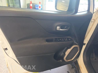 2016 Jeep Renegade Sport – miniatura 9