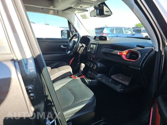 2016 Jeep Renegade Trailhawk - miniatura 8