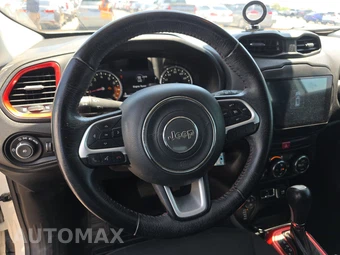 2016 Jeep Renegade Trailhawk – miniatura 10