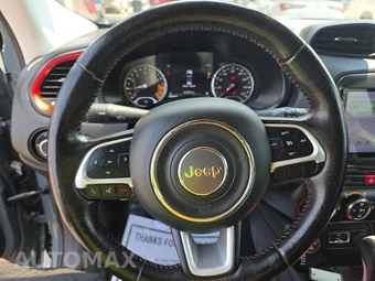 2016 Jeep Renegade Trailhawk – miniatura 10
