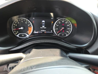 2016 Jeep Renegade Trailhawk – miniatura 12