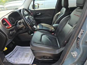 2016 Jeep Renegade Trailhawk – miniatura 7