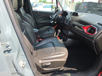 2016 Jeep Renegade Trailhawk – miniatura 8
