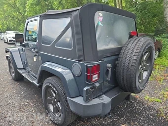 2016 Jeep Wrangler Freedom Edition - miniatura 6