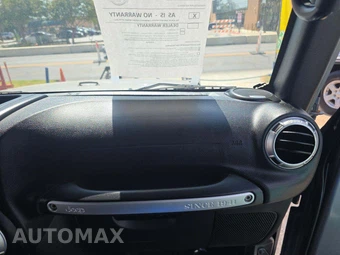 2016 Jeep Wrangler Sahara - miniatura 18