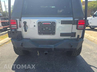 2016 Jeep Wrangler Sahara - miniatura 25