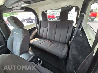 2016 Jeep Wrangler Sahara - miniatura 10