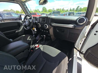 2016 Jeep Wrangler Sahara - miniatura 15