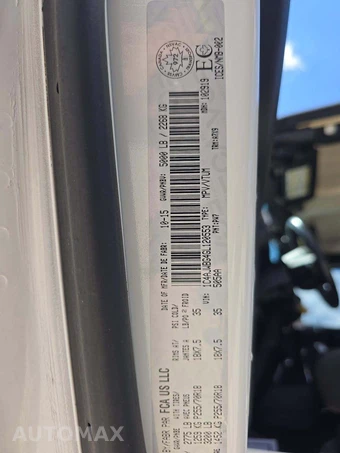 2016 Jeep Wrangler Sahara - miniatura 2
