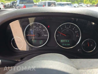 2016 Jeep Wrangler Sahara - miniatura 6