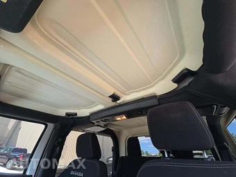 2016 Jeep Wrangler Sahara - miniatura 8