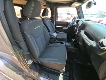 2016 Jeep Wrangler Sahara - miniatura 18
